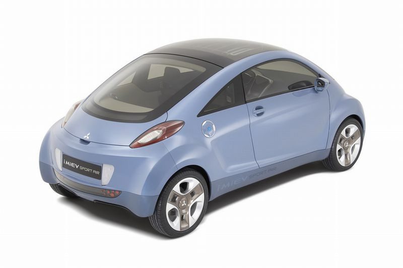 Illustration for article titled Mitsubishi iMiEV Sport Air Concept: Similar Body, Tron-Like Interior